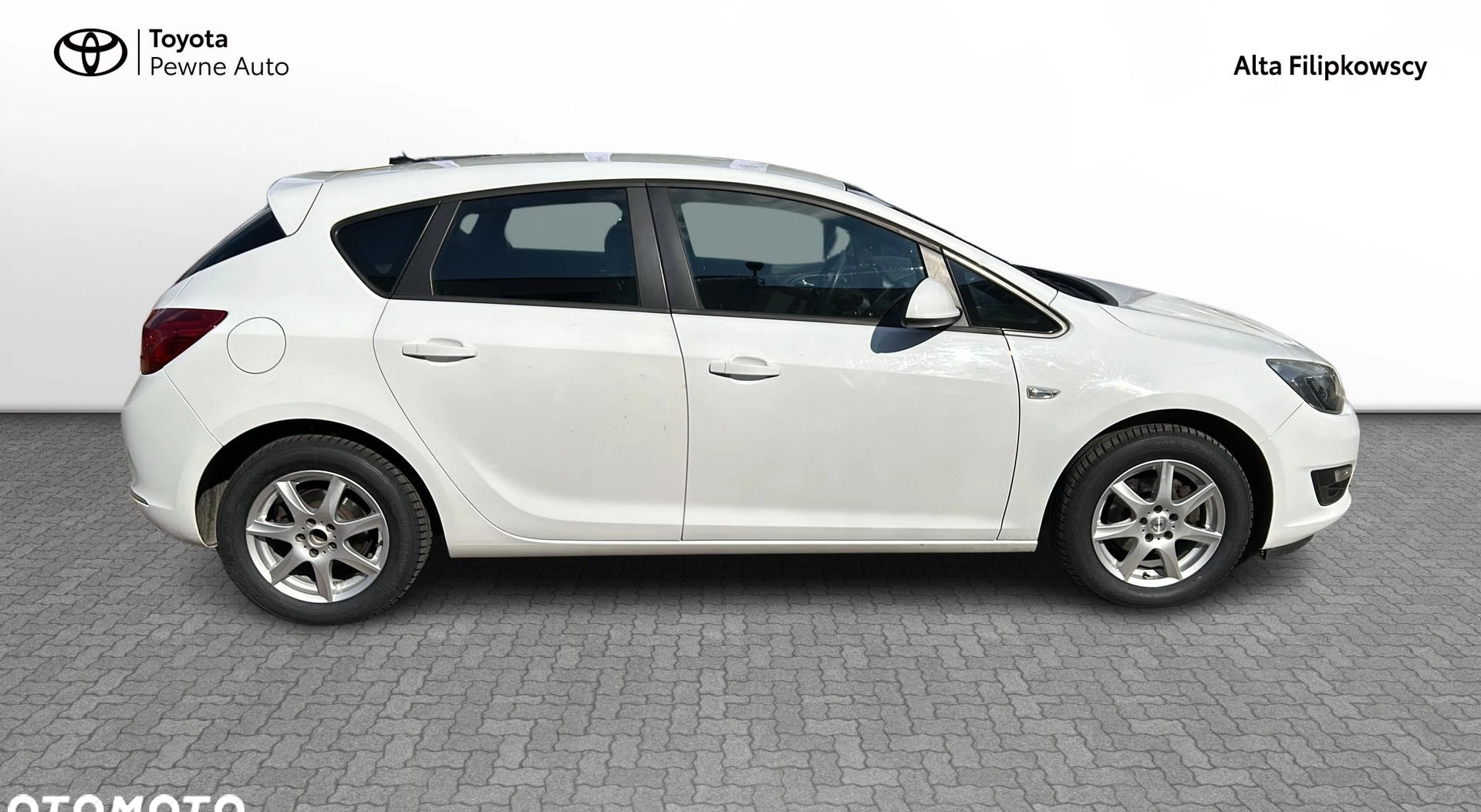 Opel Astra cena 25900 przebieg: 219214, rok produkcji 2012 z Żmigród małe 232
